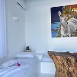 Mymykonos I *