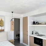 Mymykonos I *